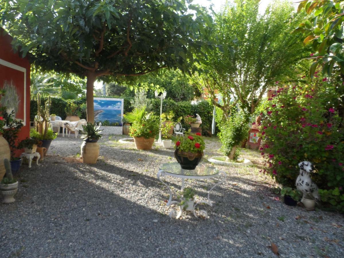 Casa Con Jardin Frente Playa De Burriana Villa Dış mekan fotoğraf